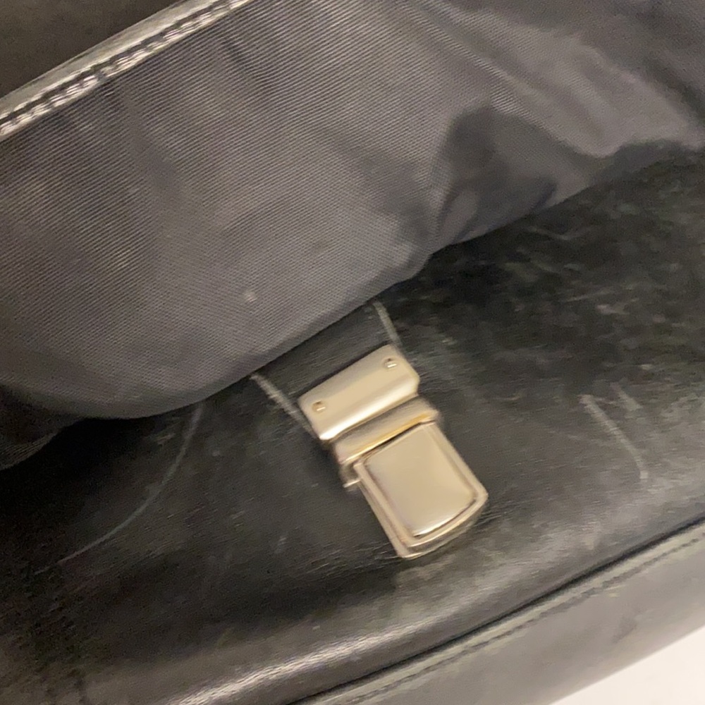 Coach Leather Computer Bag Flapped Shoulder Bag - Picture 9 of 17